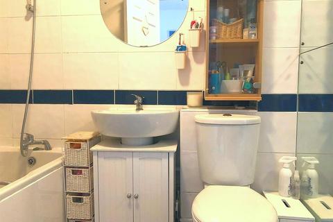 6 Clover Way, Wallington, SM6 7HP