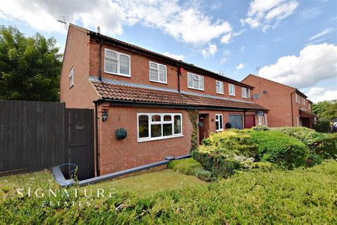 1 Berkeley Close, Abbots Langley, WD5 0XA