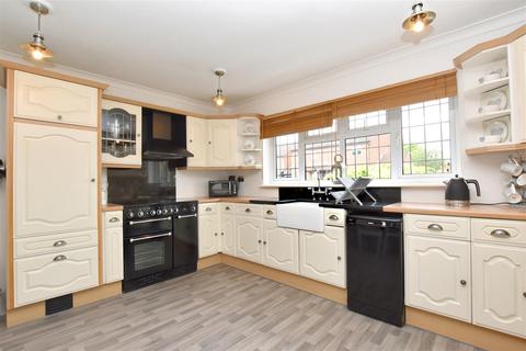 1 Berkeley Close, Abbots Langley, WD5 0XA