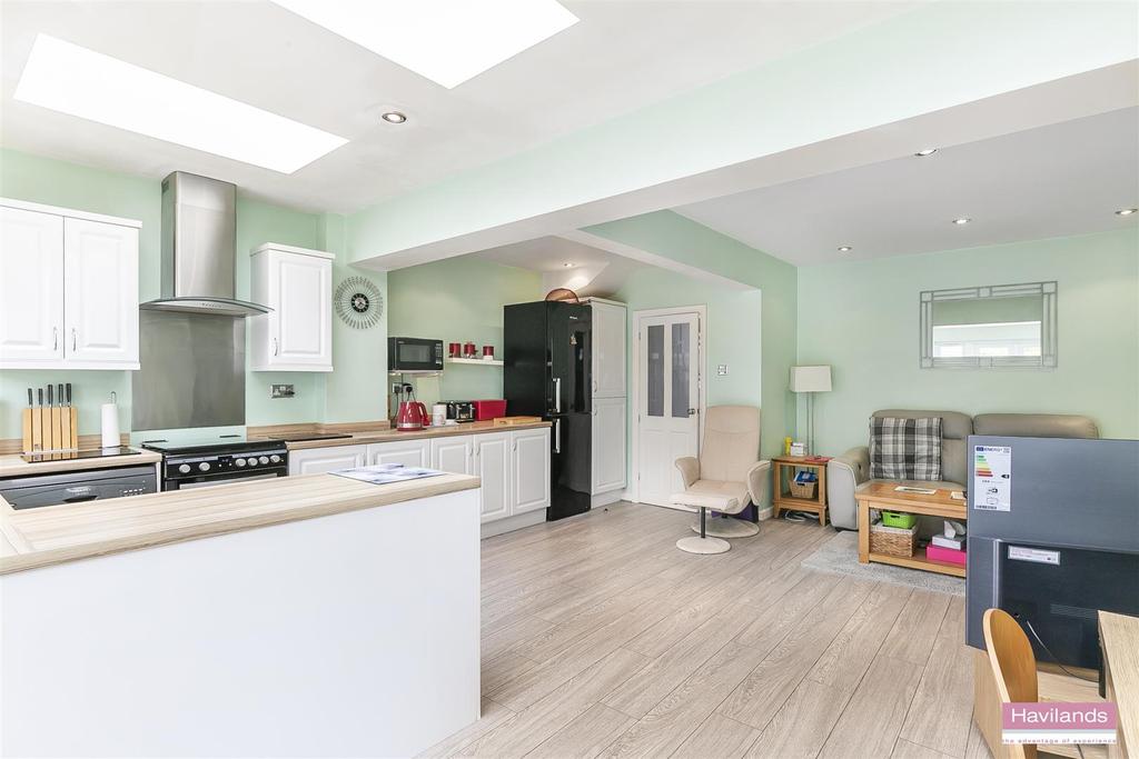 Melbourne Way, Enfield EN1 3 bed terraced house £585,000