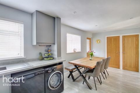 49 Brixham Close, Stevenage, SG1 2RZ