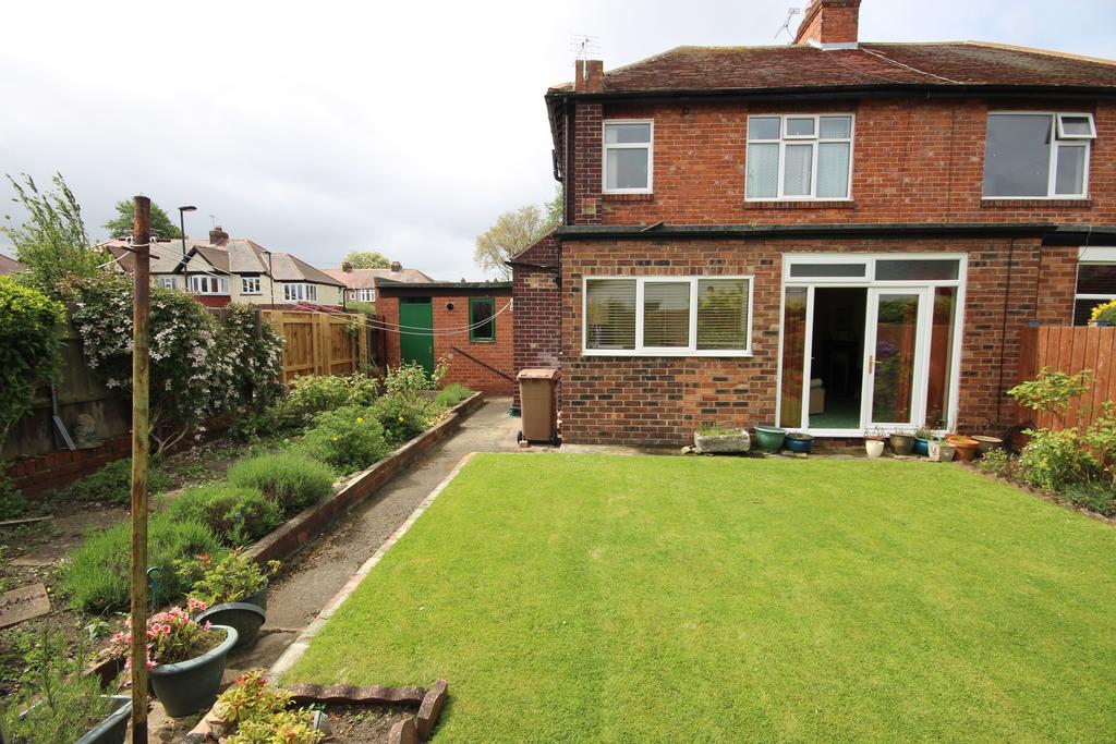 Oakland Road, Monkseaton, Whitley... 3 bed semidetached house £300,000