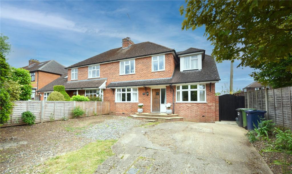 Chalklands, Bourne End... 3 bed detached house £650,000
