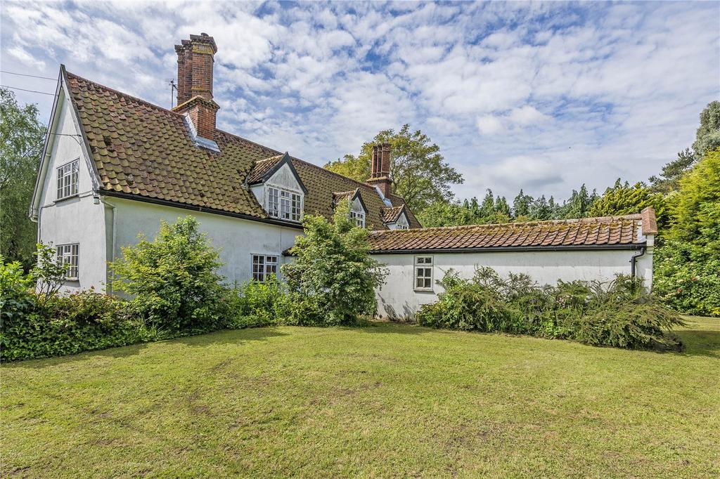 Harleston, Suffolk 3 bed detached house £665,000
