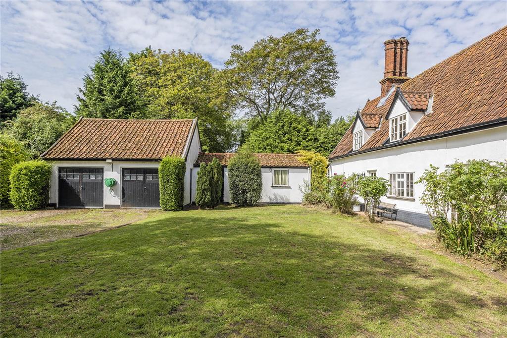 Harleston, Suffolk 3 bed detached house £665,000