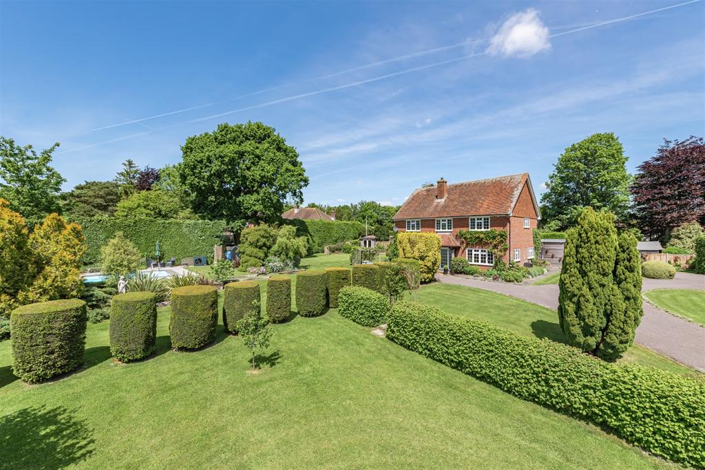 Bell Lane, Cocking, Midhurst, GU29 4 bed detached house £1,400,000