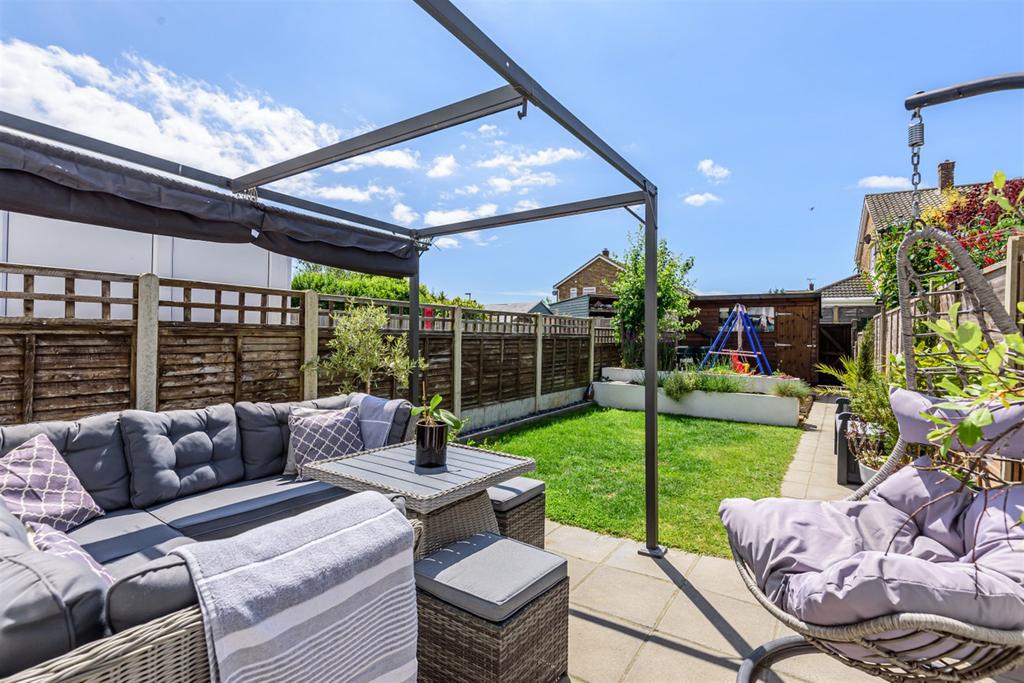 Church Road, Selsey, PO20 3 bed terraced house £330,000