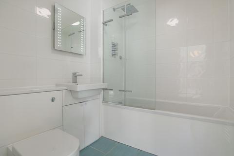 Flat 1, 7 Rainbow Quay, London, SE16 7UF