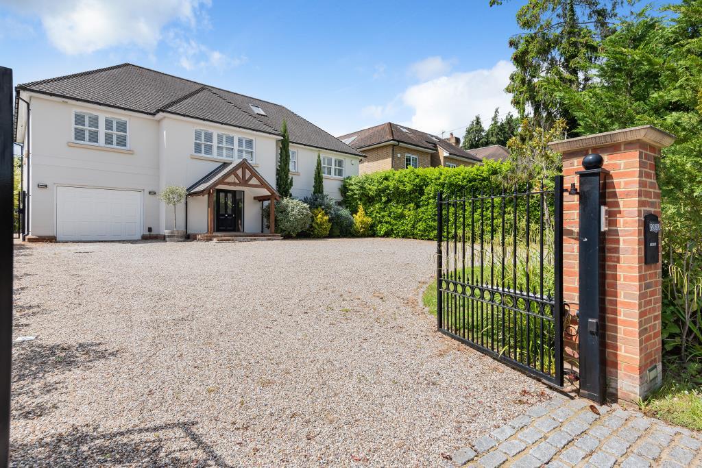 Virginia Water, Surrey, GU25 5 bed detached house £2,000,000