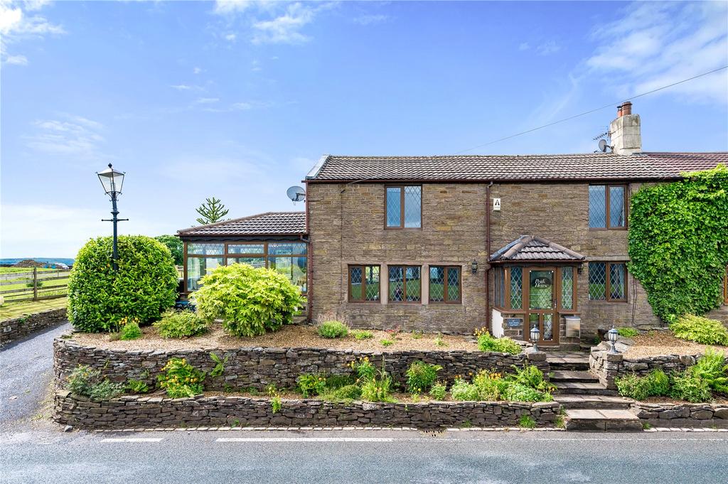 Bog Height Road, Darwen 3 bed semidetached house £339,950