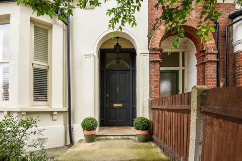 190 Adelaide Avenue, London, SE4 1JN