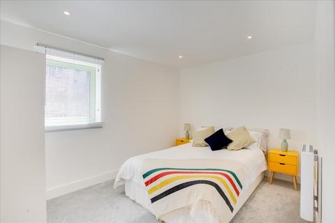 3 Locarno Road, London, W3 6RG