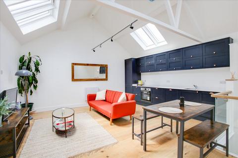 3 Locarno Road, London, W3 6RG