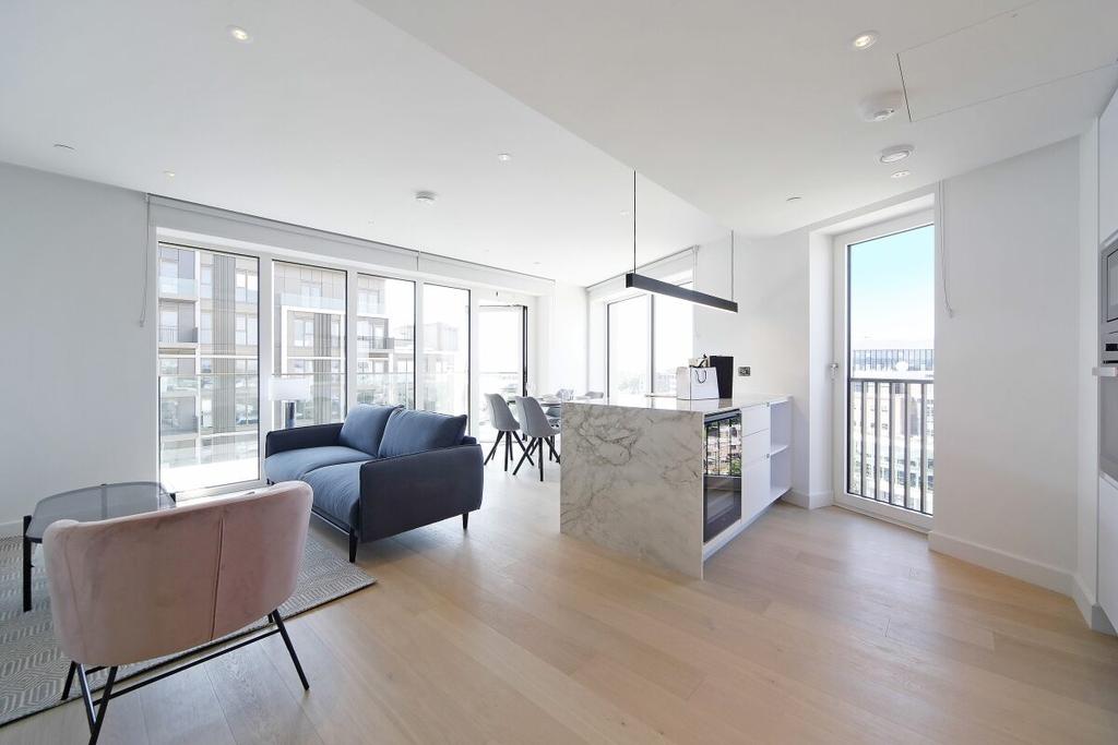 Fountain Park Way London W12 2 bed apartment £3,250 pcm (£750 pw)
