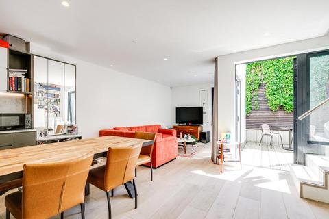2 bedroom end of terrace house for sale - Hawley Mews, Camden, London, NW1