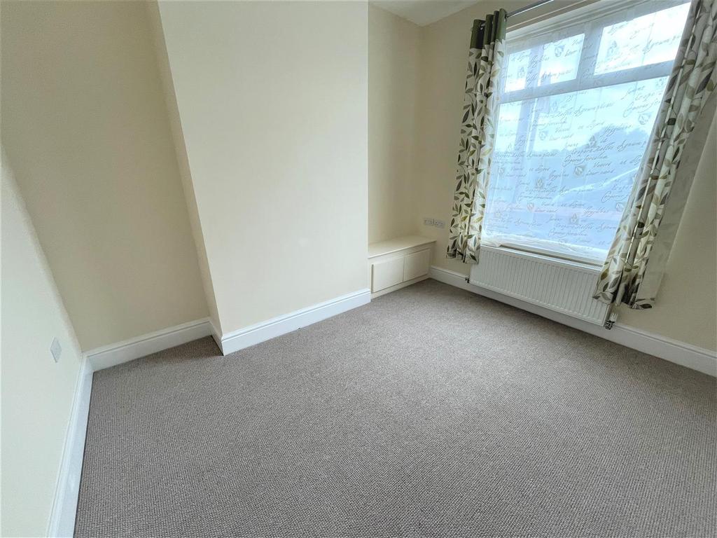 Gatewen Road, New Broughton, Wrexham 2 bed terraced house £140,000