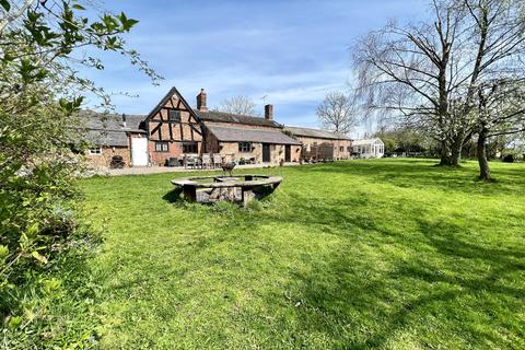 6 bedroom detached house for sale - Willington, Close to Bangor-On-Dee