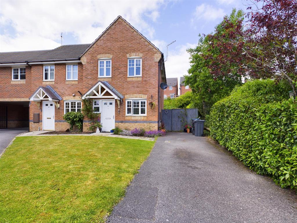 Bloom Avenue, Brymbo, Wrexham 3 bed end of terrace house £175,000