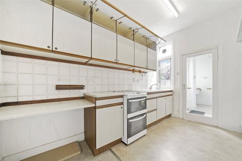 11 Cairn Avenue, London, W5 5HX