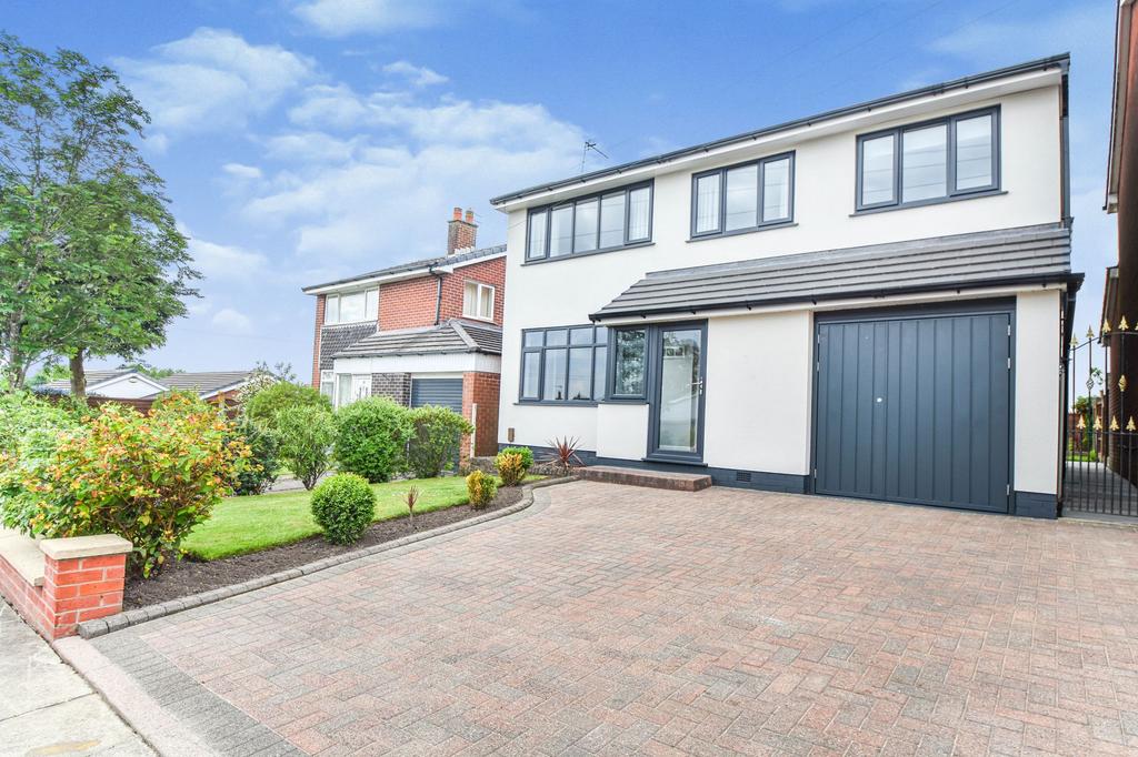 Hillsborough Drive, Bury, BL9 4 bed detached house £450,000