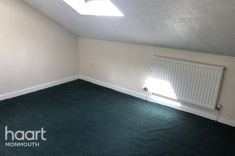 9 Castle Close, Monmouth, NP25 5UG