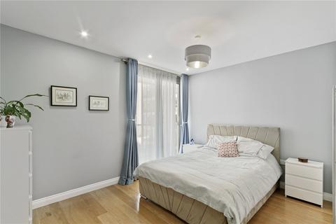 3 bedroom flat to rent, Chapelier House, Eastfields Avenue, London