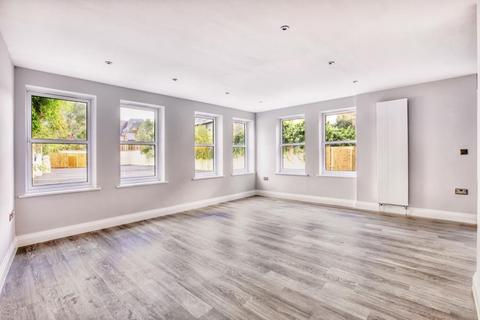 Flat 1, Blomfield Place, 30 Frances Road, Windsor, SL4 3AA