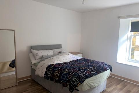 3 bedroom flat to rent, Wilton Street, Kelvinside, Glasgow, G20