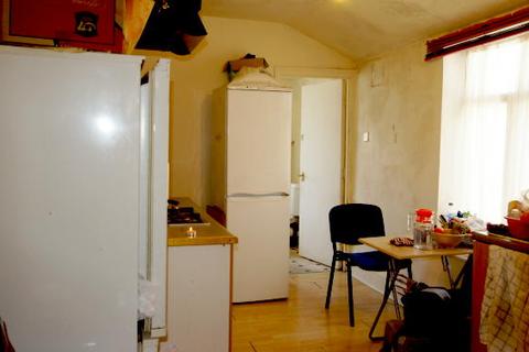 1 bedroom flat for sale - Selsdon Road, London E13