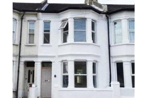 3 bedroom terraced house to rent - Beresford Road, Southend-on-Sea, Southend,