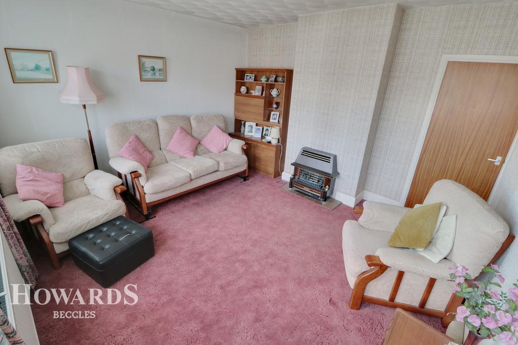 Kemps Lane, Beccles 2 bed detached bungalow £230,000