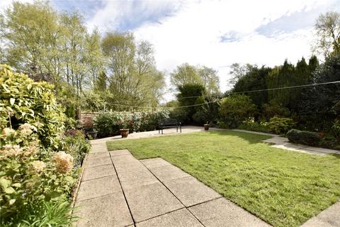 2 bedroom bungalow for sale, Linkside Avenue, Royton, Oldham, Greater Manchester, OL2