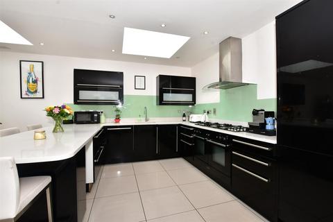 26 Woodside Road, Sutton, SM1 3SU