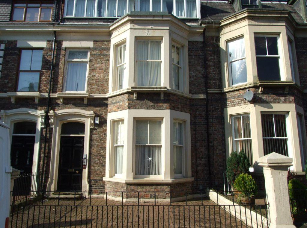 Eskdale Terrace, Jesmond, Newcastle... 1 bed ground floor flat £850 pcm (£196 pw)