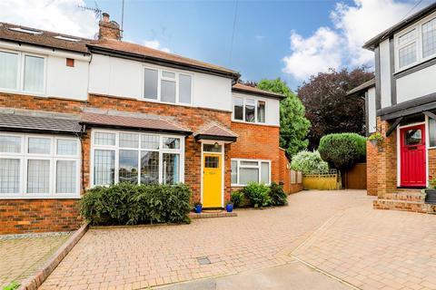 4 bedroom semi-detached house for sale - Glemsford Drive, Harpenden, Hertfordshire, AL5