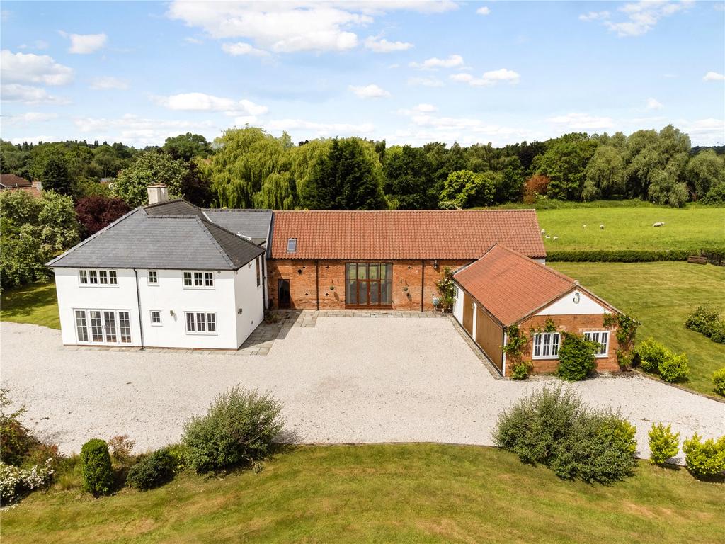 Caythorpe Road, Caythorpe, Nottingham, NG14 5 bed detached house for