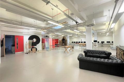 Office to rent - High Street, Southampton, Hampshire, SO14