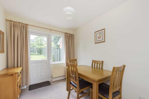 27 Chapel Meadow, Tring, HP23 5HB