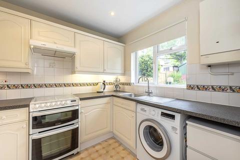 27 Chapel Meadow, Tring, HP23 5HB