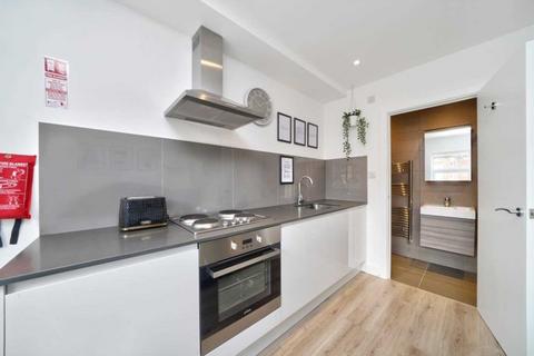 Studio to rent, Headstone Road, Harrow