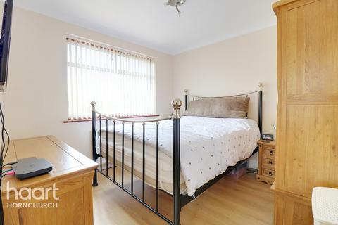 51 Macdonald Avenue, Hornchurch, RM11 2NF