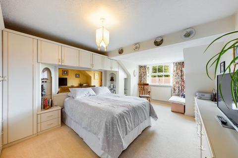 6 Basil Close, Northampton, NN4 0TQ