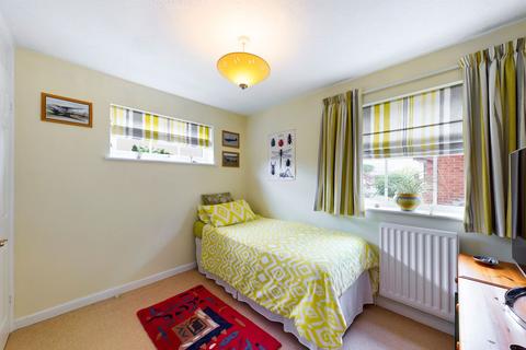 6 Basil Close, Northampton, NN4 0TQ