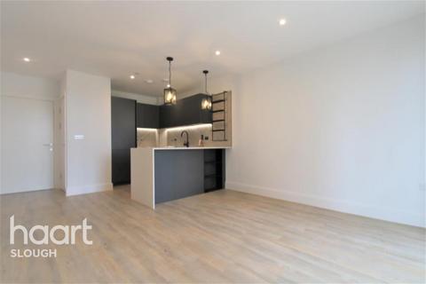 2 bedroom flat to rent, Horlicks Quarter, Slough