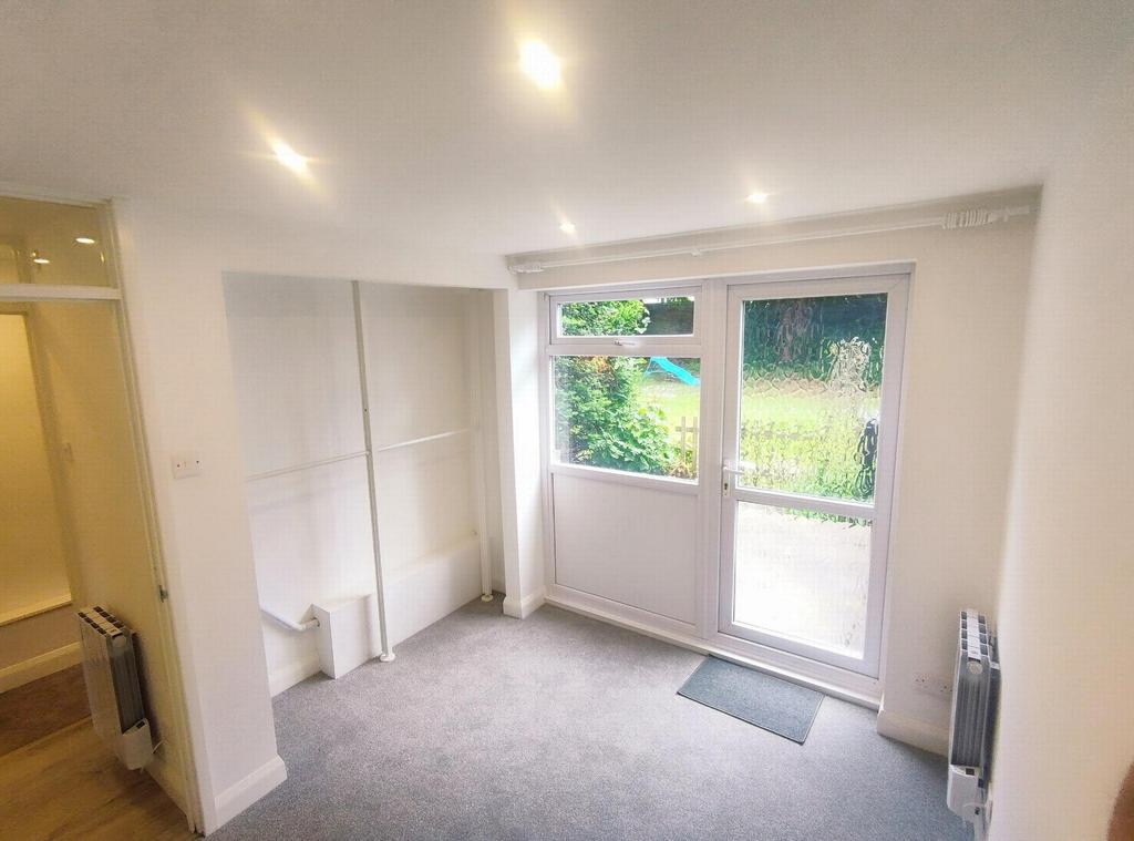 Egg Hall, Epping, CM16 1 bed house £1,000 pcm (£231 pw)