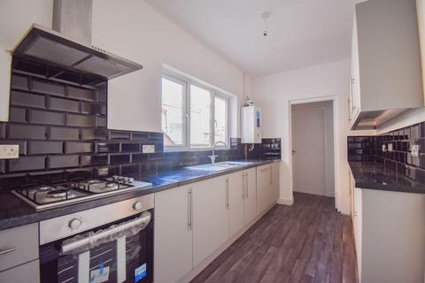 3 bedroom terraced house for sale - Dronfield Street, Leicester