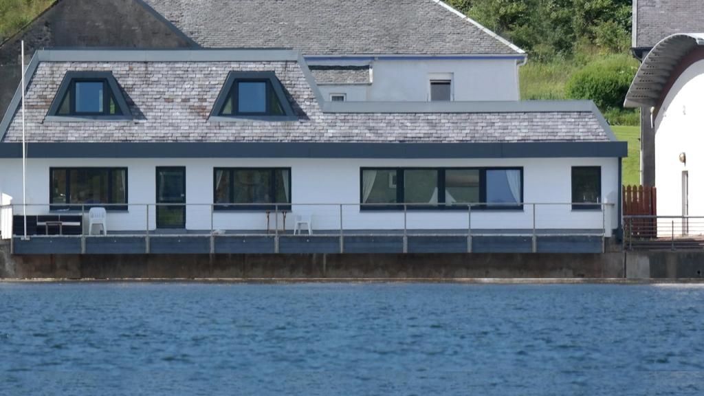 Waterside, Tighnabruaich, Argyll, PA21 4 bed detached house for sale