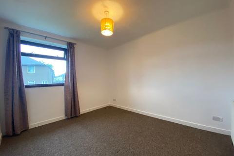 2 bedroom flat to rent - Kinnell Avenue, Cardonald, Glasgow, G52