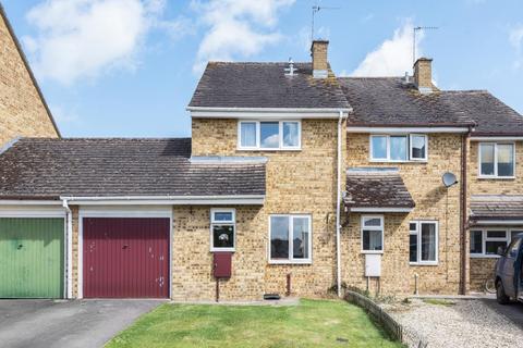 50 Eton Close, Witney, OX28 3GA