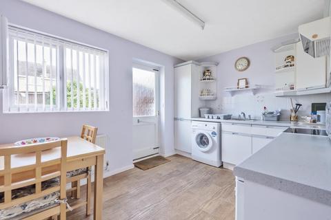 50 Eton Close, Witney, OX28 3GA
